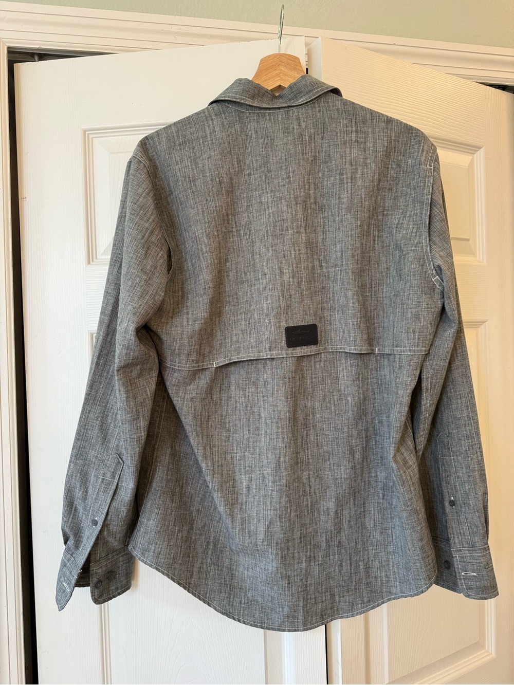 Southern tide ocearch fishing button down shirt - Picture 3 of 6